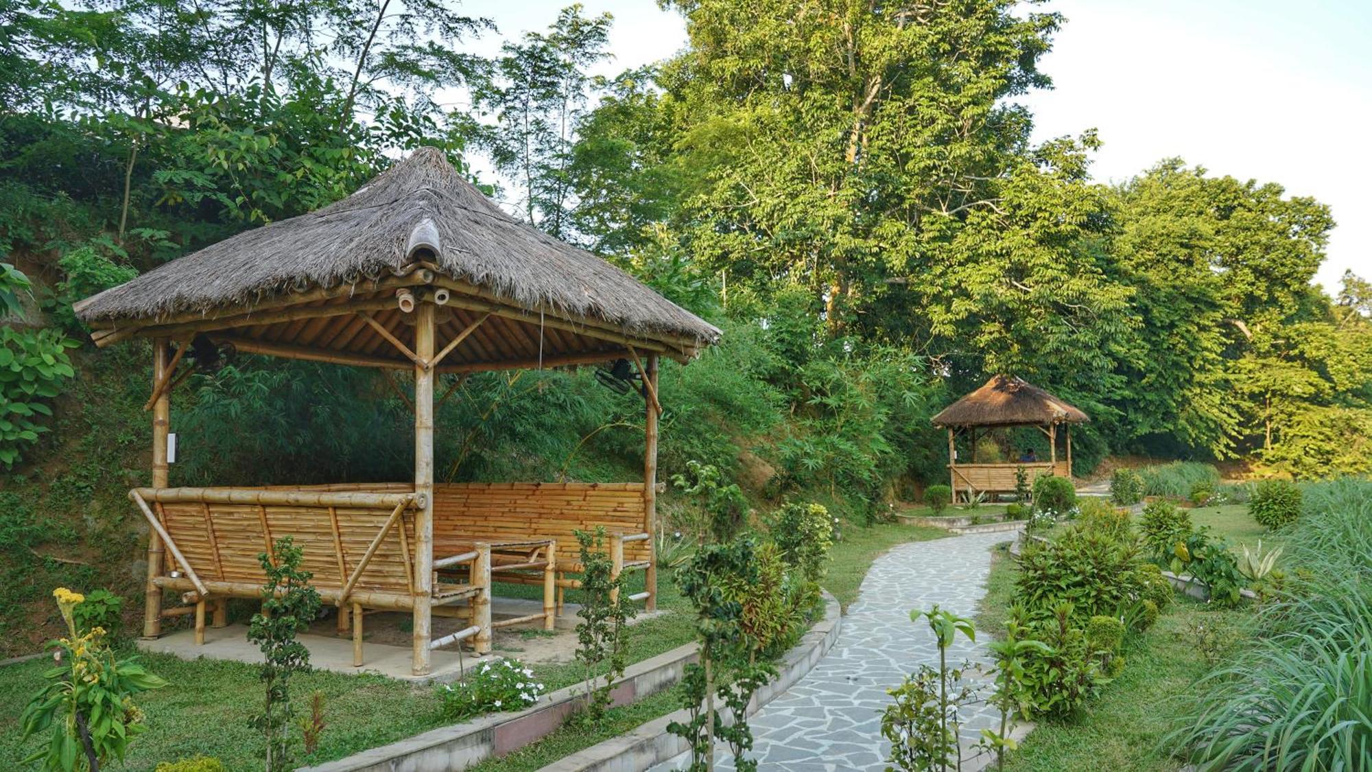 Vaani Greens Wildlife Resort, Kaziranga Kuthari Екстер'єр фото
