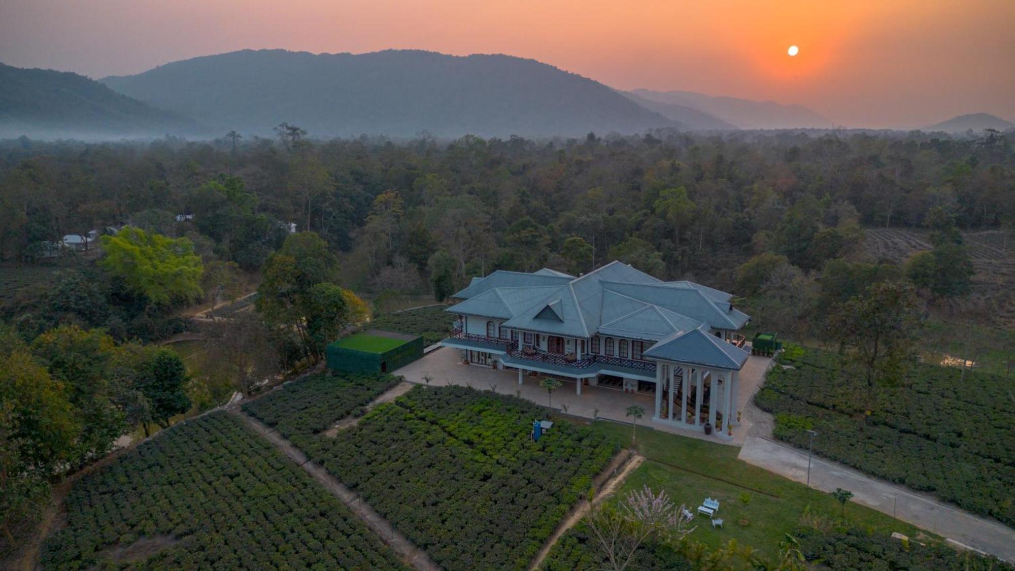 Vaani Greens Wildlife Resort, Kaziranga Kuthari Екстер'єр фото